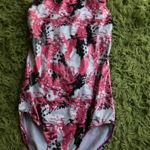 Gymnastics leotard